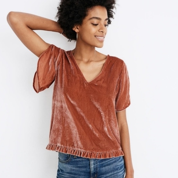 Madewell Tops - HP 💕 MADEWELL/Pink Velvet Tulip Sleeve Ruffle Top